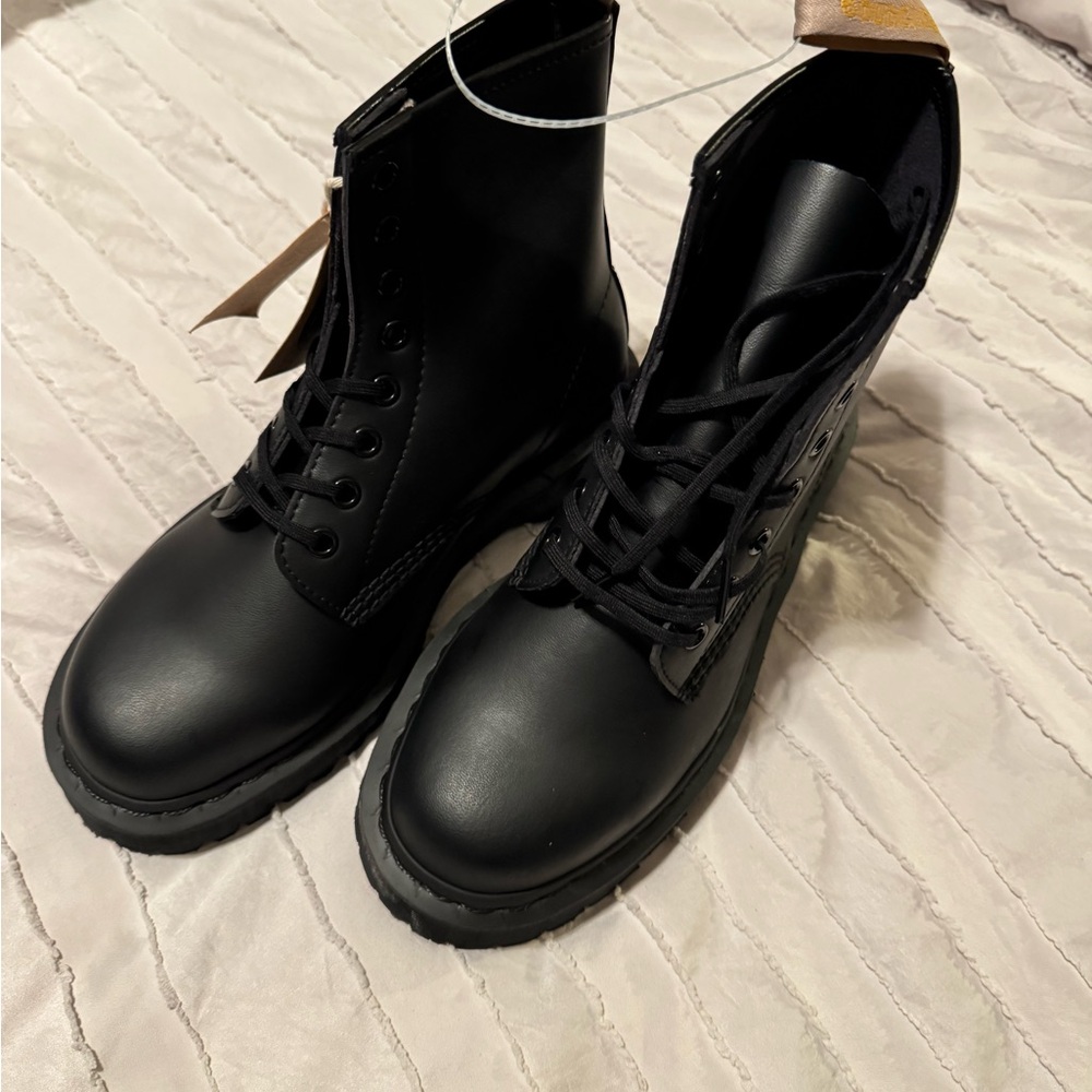 Black Lace-Up Women's Boots